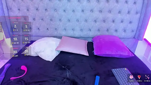 Gyal Smith online show from 06-13-26, 03:37