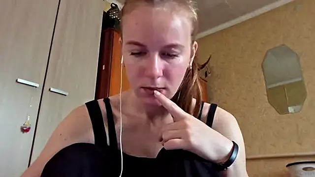 DonnaKuc online show from 04-08-26, 06:13