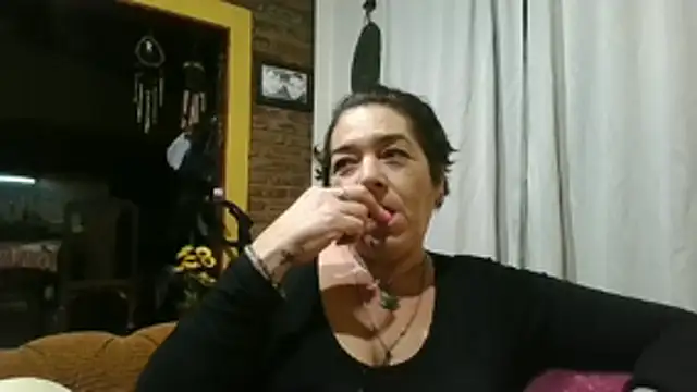 Snapshot of relaxnamaste chatting on 05-10-26, 03:55 relaxnamaste online show from 05-10-26, 03:55