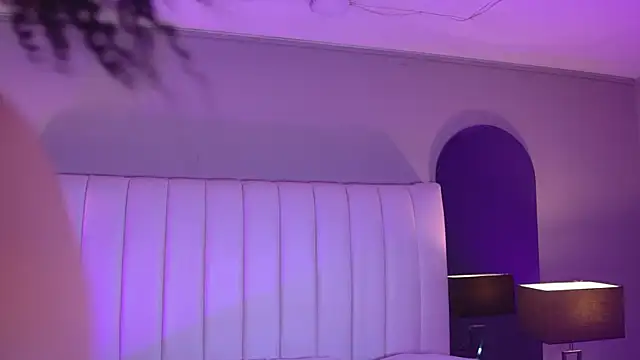 LuxyLux  online show from 04-28-26, 02:27