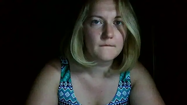 Snapshot of TinaKittyX chatting on 06-24-26, 09:03 TinaKittyX online show from 06-24-26, 09:03