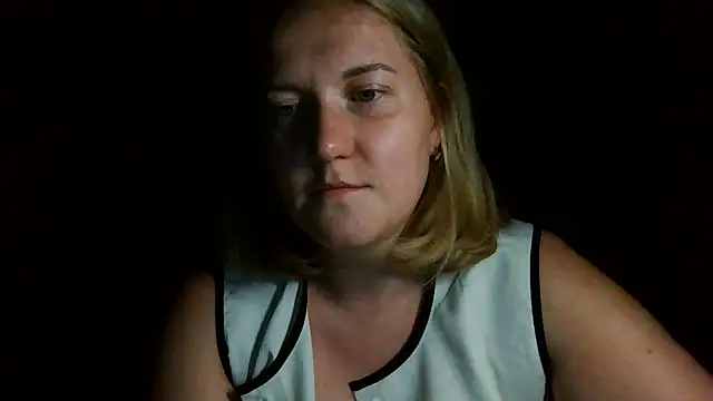 Snapshot of TinaKittyX chatting on 06-29-26, 08:53 TinaKittyX online show from 06-29-26, 08:53