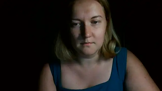 Snapshot of TinaKittyX chatting on 06-30-26, 08:21 TinaKittyX online show from 06-30-26, 08:21