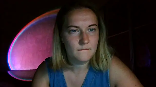 Snapshot of TinaKittyX chatting on 07-22-26, 08:44 TinaKittyX online show from 07-22-26, 08:44