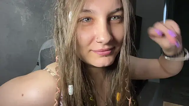 Snapshot of Slatka_torta chatting on 04-08-26, 08:47 Slatka torta online show from 04-08-26, 08:47