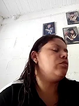 Snapshot of Zafiro_MD chatting on 04-04-26, 01:19 Zafiro MD online show from 04-04-26, 01:19