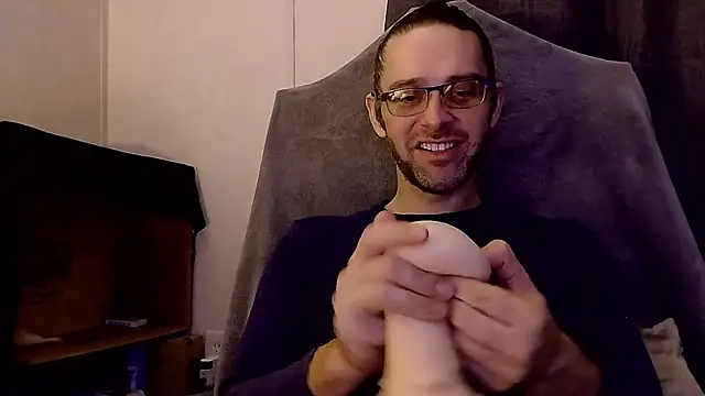 Snapshot of barebearstudio chatting on 04-05-26, 10:12 barebearstudio online show from 04-05-26, 10:12