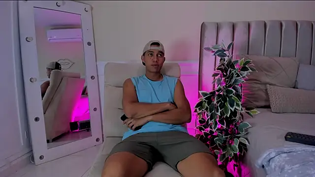 Snapshot of Joseph_smith_ chatting on 04-13-26, 03:23 Joseph smith online show from 04-13-26, 03:23