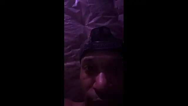 Snapshot of JRNBLU44 chatting on 05-14-26, 12:01 JRNBLU44 online show from 05-14-26, 12:01