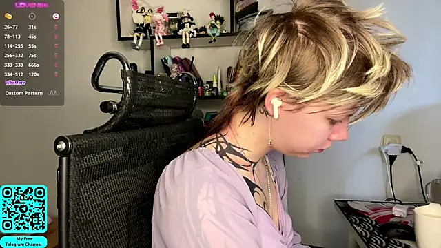 Snapshot of MadalynNosel chatting on 04-03-26, 07:28 MadalynNosel online show from 04-03-26, 07:28