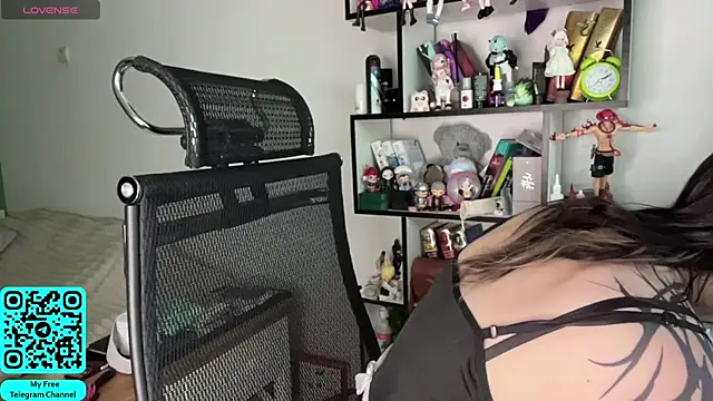 Snapshot of MadalynNosel chatting on 06-19-26, 07:01 MadalynNosel online show from 06-19-26, 07:01