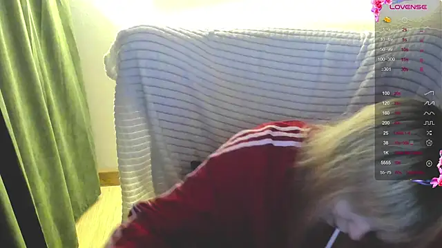 MiaKimiko online show from 05-17-26, 01:47