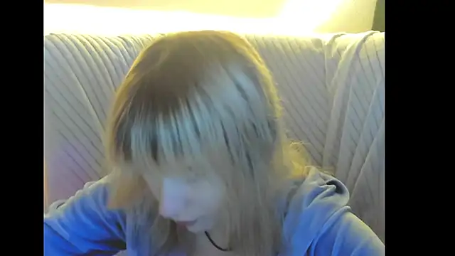 Snapshot of MiaKimiko chatting on 06-03-26, 01:08 MiaKimiko online show from 06-03-26, 01:08