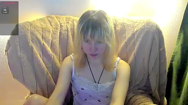 Snapshot of MiaKimiko chatting on 06-22-26, 01:18 MiaKimiko online show from 06-22-26, 01:18