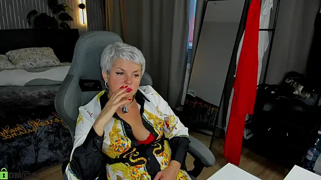 Linda Zef1r online show from 06-03-26, 01:19