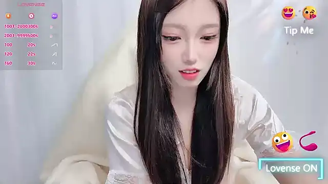 Snapshot of luckyuyu66 chatting on 04-07-26, 01:22 luckyuyu66 online show from 04-07-26, 01:22