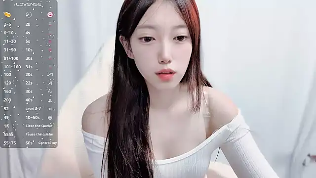 Snapshot of luckyuyu66 chatting on 05-11-26, 01:39 luckyuyu66 online show from 05-11-26, 01:39