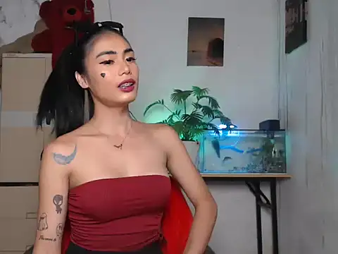 Snapshot of Martha4you chatting on 07-04-26, 07:36 Martha4you online show from 07-04-26, 07:36