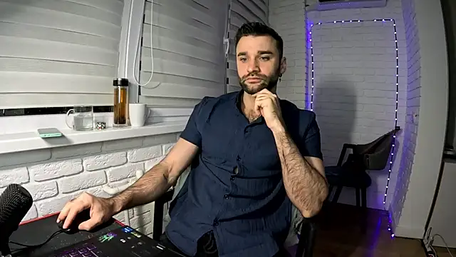 Snapshot of DaddySlava chatting on 04-13-26, 06:02 DaddySlava online show from 04-13-26, 06:02