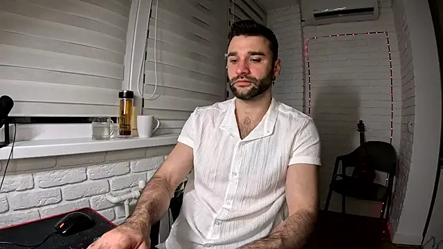 Snapshot of DaddySlava chatting on 04-14-26, 07:09 DaddySlava online show from 04-14-26, 07:09