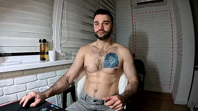 Snapshot of DaddySlava chatting on 04-15-26, 07:58 DaddySlava online show from 04-15-26, 07:58