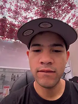 Snapshot of Mr_Yonder chatting on 04-03-26, 12:58 Mr Yonder online show from 04-03-26, 12:58