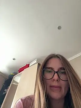 Snapshot of Lindasix chatting on 04-03-26, 10:13 Lindasix online show from 04-03-26, 10:13