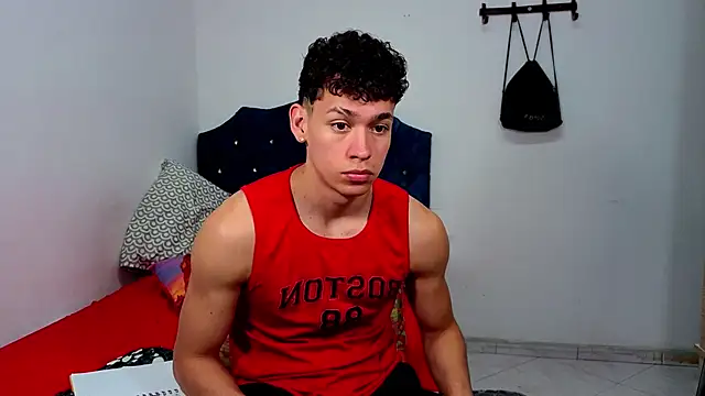 Snapshot of Myke_sexy chatting on 04-02-26, 05:21 Myke sexy online show from 04-02-26, 05:21