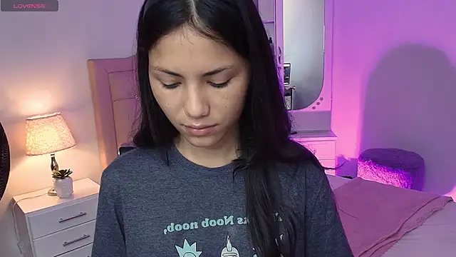 littleflame18 online show from 04-20-26, 02:09