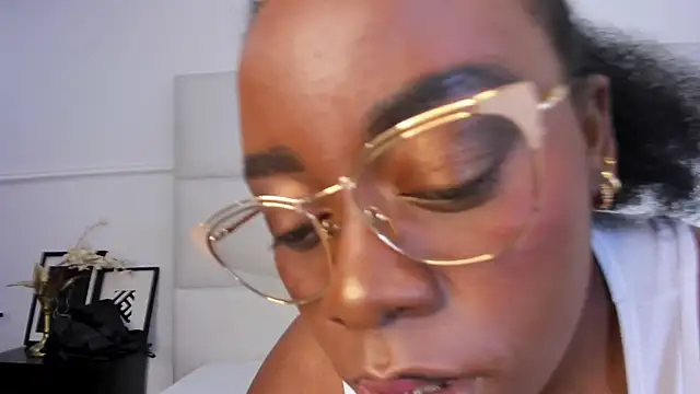 Snapshot of CanelaFlavor chatting on 04-01-26, 09:56 CanelaFlavor online show from 04-01-26, 09:56