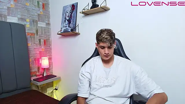 flaquito    online show from 04-28-26, 08:25