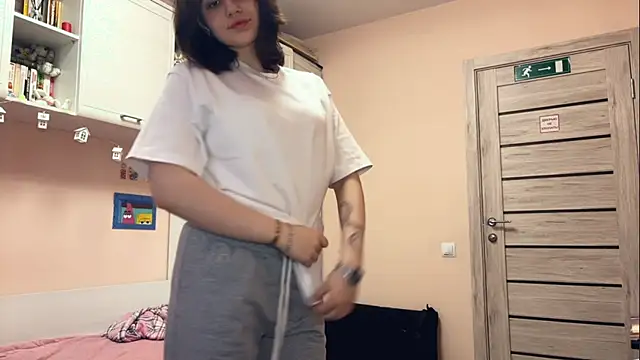 Snapshot of NoraSweetie chatting on 04-02-26, 03:42 NoraSweetie online show from 04-02-26, 03:42