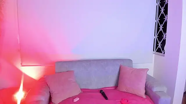 AnyaTwink  online show from 04-16-26, 11:07