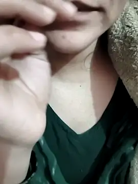 Snapshot of zoya_khan_786786 chatting on 04-02-26, 10:13 zoya khan 786786 online show from 04-02-26, 10:13