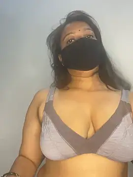 Snapshot of Monika_6999 chatting on 05-10-26, 07:35 Monika 6999 online show from 05-10-26, 07:35