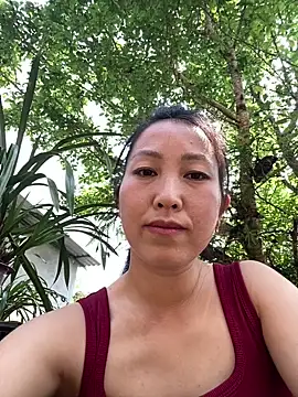 Snapshot of Huonglyna chatting on 04-03-26, 03:15 Huonglyna online show from 04-03-26, 03:15