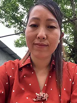 Snapshot of Huonglyna chatting on 04-21-26, 02:15 Huonglyna online show from 04-21-26, 02:15