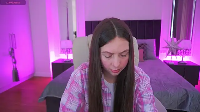 Snapshot of BabyLumi chatting on 04-02-26, 01:31 BabyLumi online show from 04-02-26, 01:31