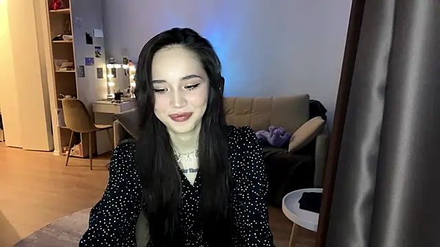 Elizabetswan online show from 04-23-26, 02:02