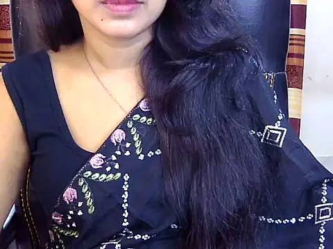 Snapshot of Noor_Zarin chatting on 04-28-26, 02:27 Noor Zarin online show from 04-28-26, 02:27