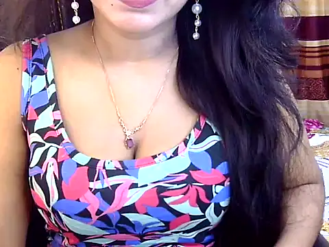 Snapshot of Noor_Zarin chatting on 05-10-26, 07:52 Noor Zarin online show from 05-10-26, 07:52