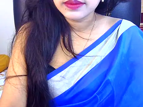 Snapshot of Noor_Zarin chatting on 05-18-26, 08:14 Noor Zarin online show from 05-18-26, 08:14