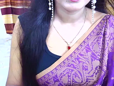 Snapshot of Noor_Zarin chatting on 05-20-26, 10:49 Noor Zarin online show from 05-20-26, 10:49