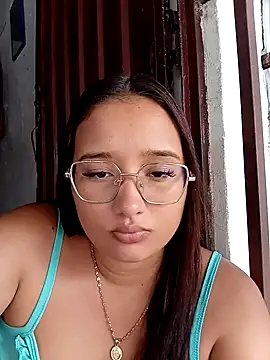 naughty girl hot  online show from 04-17-26, 08:12