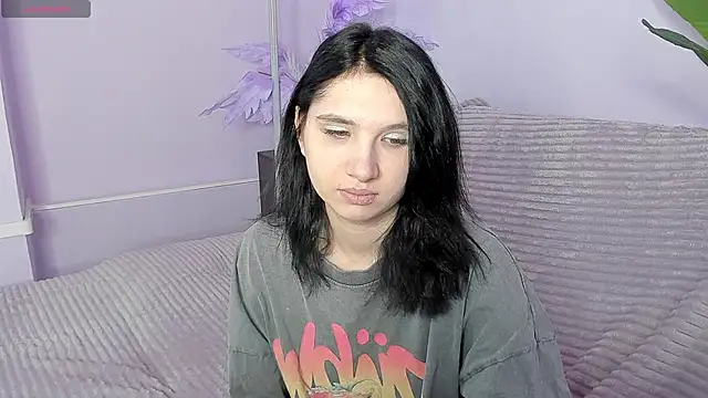 Snapshot of Kitty_Blondie chatting on 04-25-26, 02:47 Kitty Blondie online show from 04-25-26, 02:47
