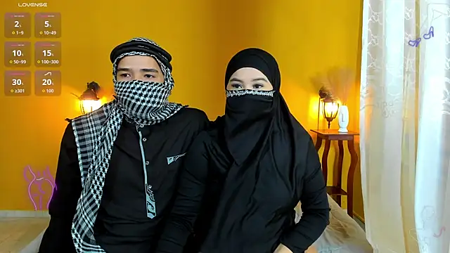 Snapshot of Dalila_and_Khaled chatting on 04-05-26, 06:43 Dalila and Khaled online show from 04-05-26, 06:43