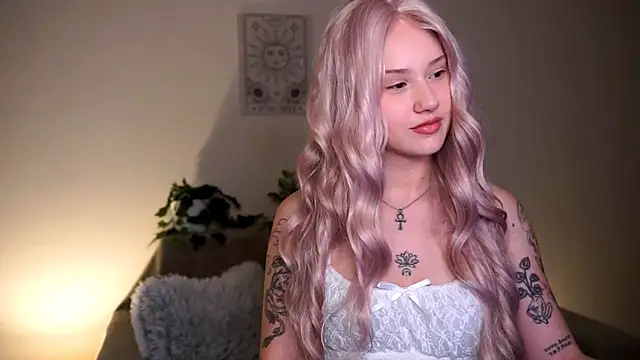 petite temptresss online show from 04-19-26, 04:17