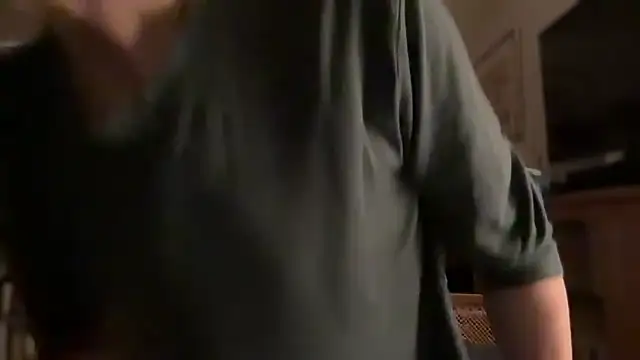 Snapshot of Dermart chatting on 04-04-26, 11:46 Dermart online show from 04-04-26, 11:46