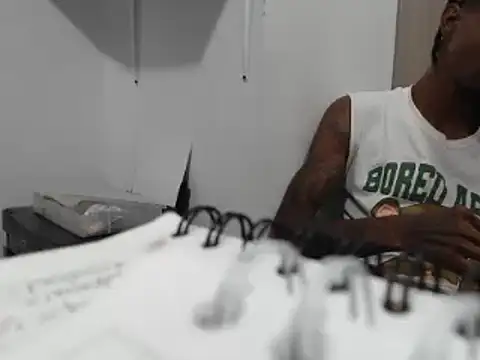 Snapshot of burrodelacosta chatting on 04-02-26, 11:24 burrodelacosta online show from 04-02-26, 11:24