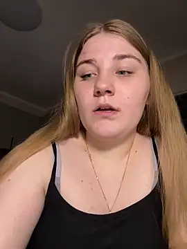 Snapshot of Flowers454 chatting on 04-02-26, 10:07 Flowers454 online show from 04-02-26, 10:07